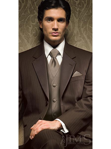 زمان و ساعت وبگردی؛ جدیدترین مدل های لباس دامادی 2010