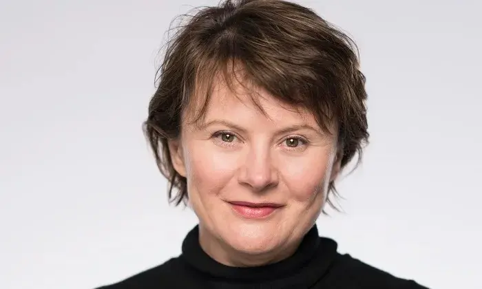 🔥تاریخ وبگردی | بیوگرافی مونیکا دولان و زندگی خصوصی، عکس‌های شخصی 