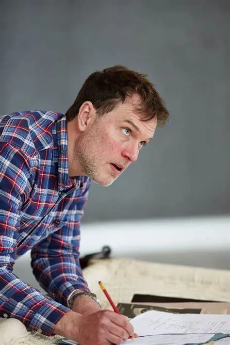 🔥تاریخ وبگردی |بیوگرافی دانیل لاپاین و زندگی خصوصی، عکس‌های شخصی