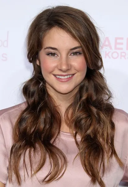 قاب روز | زندگی خصوصی، عکسهای شخصی شیلین وودلی و بیوگرافی قاب روز | زندگی خصوصی، عکسهای شخصی شیلین وودلی و بیوگرافی