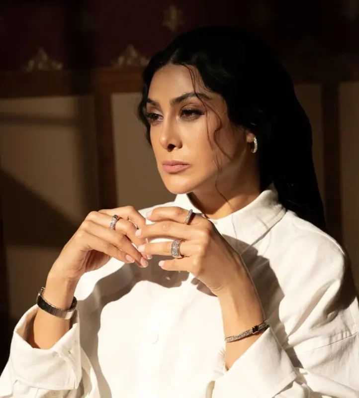 عکس جدید | آزاده صمدی با تیپی بسیار ساده و شیک عکس جدید | آزاده صمدی با تیپی بسیار ساده و شیک