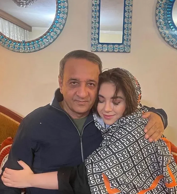 عکس جدید | یاسمین دختر علی اوسیوند و حمیرا ریاضی در یک جشن عکس جدید | یاسمین دختر علی اوسیوند و حمیرا ریاضی در یک جشن