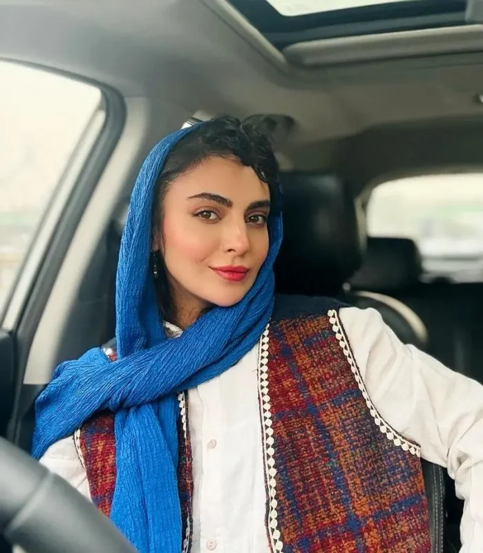 🔥تاریخ وبگردی | سبک پوشش مهشید جوادی بازیگر بچه مهندس 🔥تاریخ وبگردی | سبک پوشش مهشید جوادی بازیگر بچه مهندس