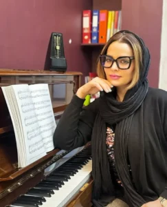 نگاه روز |پیانو زدن خانم بازیگر سپیده خداوردی