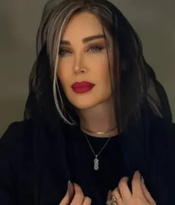 عکس داغ امروز | استایل و مدلینگ شیک سارا منجزی