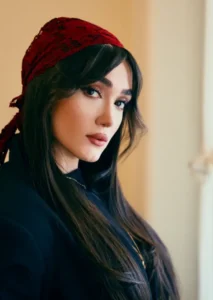 تاریخ وبگردی | استایل خاص و جذاب فرزانه قاسم زاده بازیگر فیلم سينمايى هتل