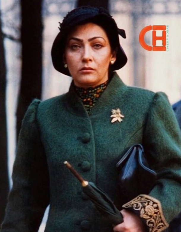 🔥تاریخ وبگردی | فریماه فرجامی در نقش مهندس افجهای اجارهنشینها ۱۳۶۵ 🔥تاریخ وبگردی | فریماه فرجامی در نقش مهندس افجهای اجارهنشینها ۱۳۶۵