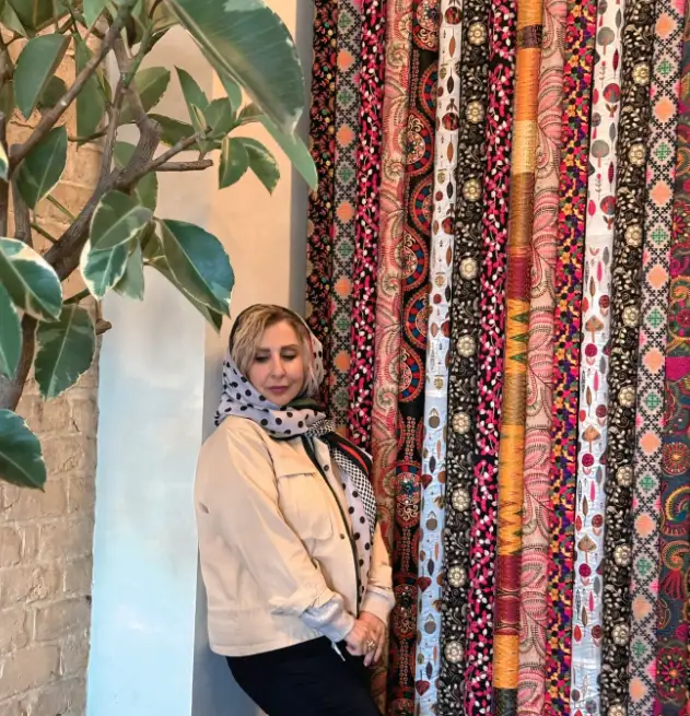 🔥تاریخ وبگردی | استایل شیک مرجانه گلچین در محیطی دیدنی و جذاب 🔥تاریخ وبگردی | استایل شیک مرجانه گلچین در محیطی دیدنی و جذاب