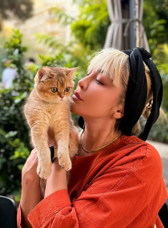 عکس آنلاین | چهره دیدنی مریم معصومی در کنار گربه ملوسش سال ۱۴۰۴ عکس آنلاین | چهره دیدنی مریم معصومی در کنار گربه ملوسش سال ۱۴۰۴