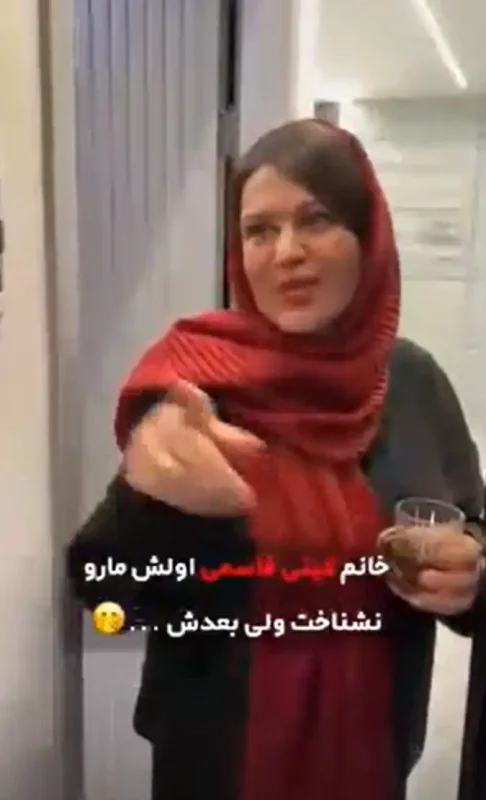 عکس آنلاین | دفتر کار گیتی قاسمی با چیدمانی منحصربهفرد سال ۱۴۰۴ عکس آنلاین | دفتر کار گیتی قاسمی با چیدمانی منحصربهفرد سال ۱۴۰۴