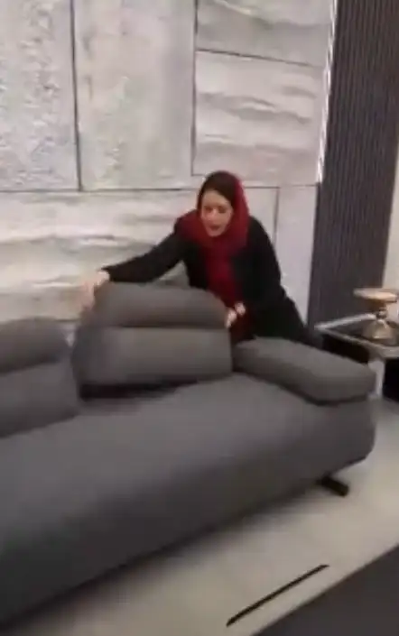 عکس آنلاین | دفتر کار گیتی قاسمی با چیدمانی منحصربهفرد سال ۱۴۰۴ عکس آنلاین | دفتر کار گیتی قاسمی با چیدمانی منحصربهفرد سال ۱۴۰۴