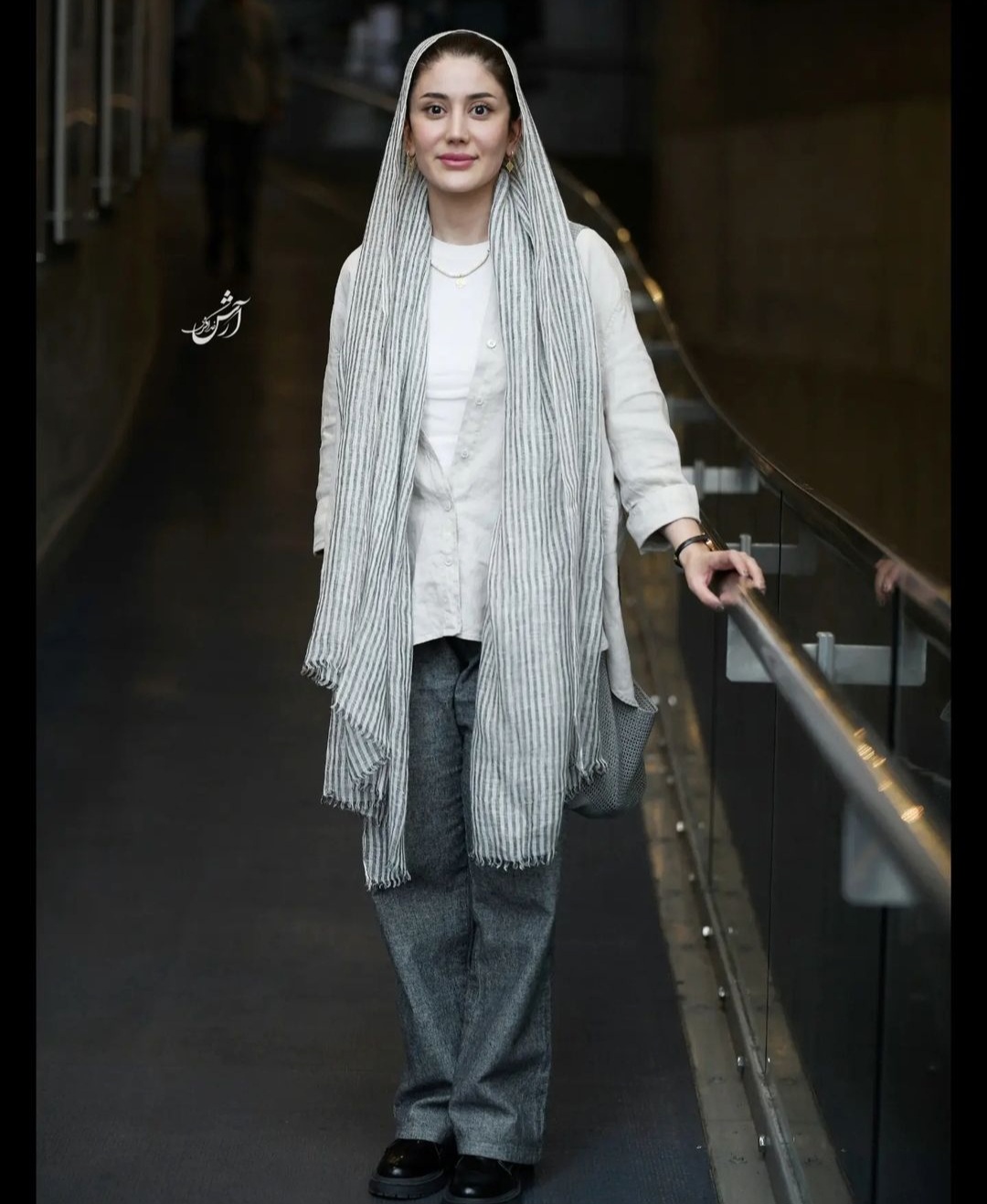 🔥تاریخ وبگردی | ساقی حاجی پور و خواهر خیلی جوونش که شبیه خودشه 🔥تاریخ وبگردی | ساقی حاجی پور و خواهر خیلی جوونش که شبیه خودشه