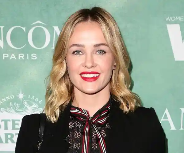 🔥تاریخ وبگردی | زندگی خصوصی، عکس‌های شخصی امبر چایلدرز و بیوگرافی