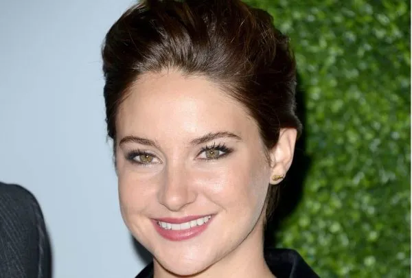 قاب روز | زندگی خصوصی، عکسهای شخصی شیلین وودلی و بیوگرافی قاب روز | زندگی خصوصی، عکسهای شخصی شیلین وودلی و بیوگرافی