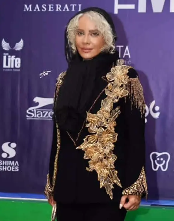 قاب روز | مانتو مجلسی شراره رخام در اکران خصوصی قاب روز | مانتو مجلسی شراره رخام در اکران خصوصی