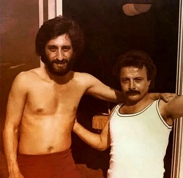 قاب روز | تصویر چهره ابی در کنار شاهرخ در دوران جوانی دهه 50 قاب روز | تصویر چهره ابی در کنار شاهرخ در دوران جوانی دهه 50