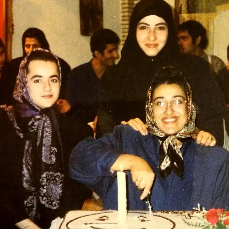 قاب روز | عکس قدیمی نعیمه نظام دوست، فاطمه هاشمی و معصومه کریمی در جوانی دهه 70 قاب روز | عکس قدیمی نعیمه نظام دوست، فاطمه هاشمی و معصومه کریمی در جوانی دهه 70