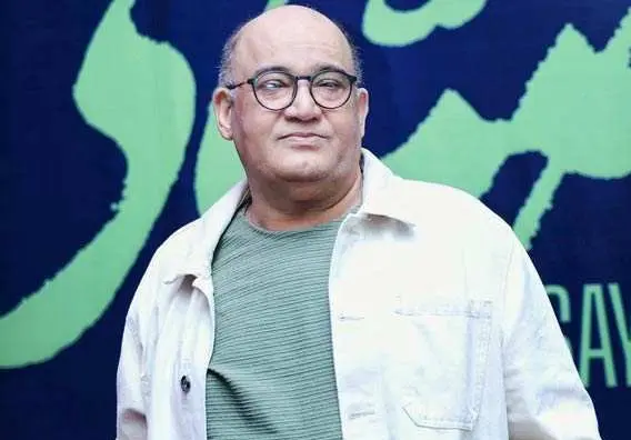 عکس آنلاین | فیلم صیاد درباره فرمانده شهید ارتش با هنرنمایی علی سرابی و مارال بنی آدم سال ۱۴۰۴ عکس آنلاین | فیلم صیاد درباره فرمانده شهید ارتش با هنرنمایی علی سرابی و مارال بنی آدم سال ۱۴۰۴