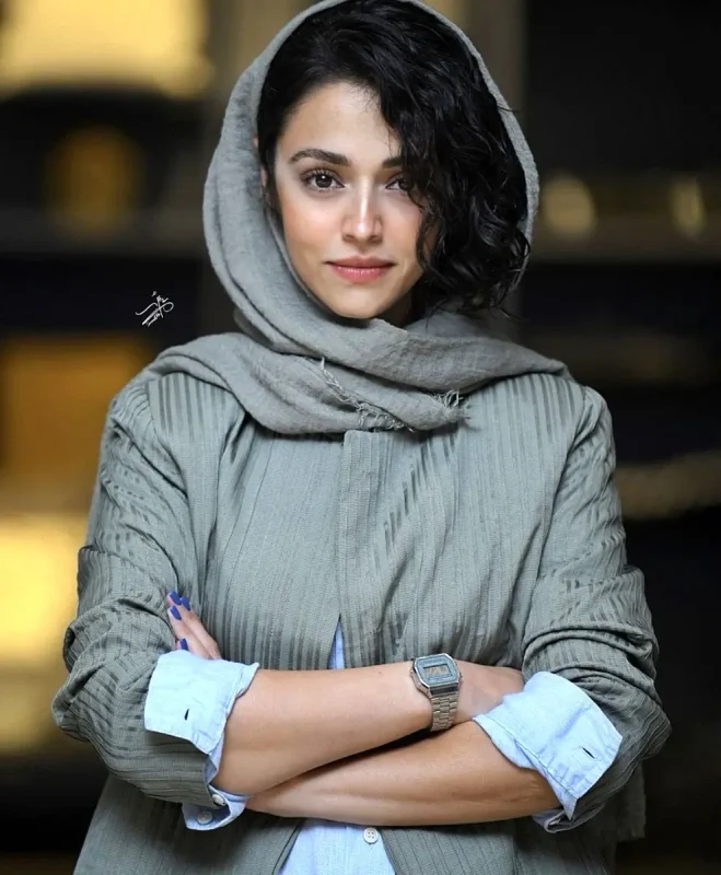 🔥تاریخ وبگردی | سوگل خلیق بازیگر سریال شکارگاه با تیپش دلبری کرد 🔥تاریخ وبگردی | سوگل خلیق بازیگر سریال شکارگاه با تیپش دلبری کرد