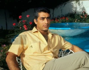 عکس داغ امروز | عکس لب آبی محمدعلی فردین در اوج جذابیت سال 1346