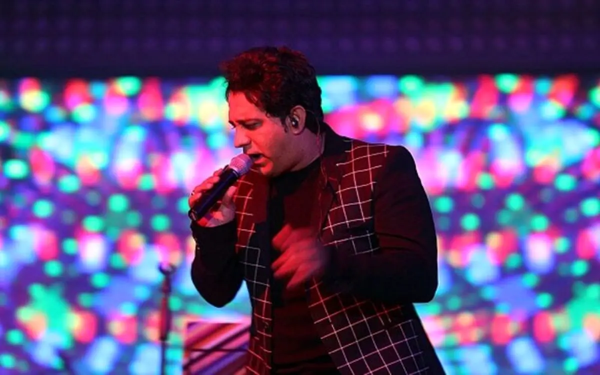 عکس | شوخی جالب مرحوم امید جهان با عکس خود در دوران سربازی و مقایسه با محمدرضا گلزار