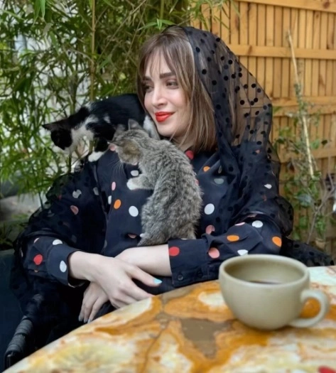 عکس آنلاین | تصویر جدید از بهنوش طباطبایی، بازیگر سریال سووشون با حیوان خانگیش سال ۱۴۰۴ عکس آنلاین | تصویر جدید از بهنوش طباطبایی، بازیگر سریال سووشون با حیوان خانگیش سال ۱۴۰۴