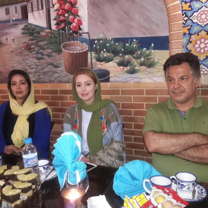 قاب روز | عکس دیده نشده از «سحر قریشی» در یک دورهمی در سال 1396 قاب روز | عکس دیده نشده از «سحر قریشی» در یک دورهمی در سال 1396