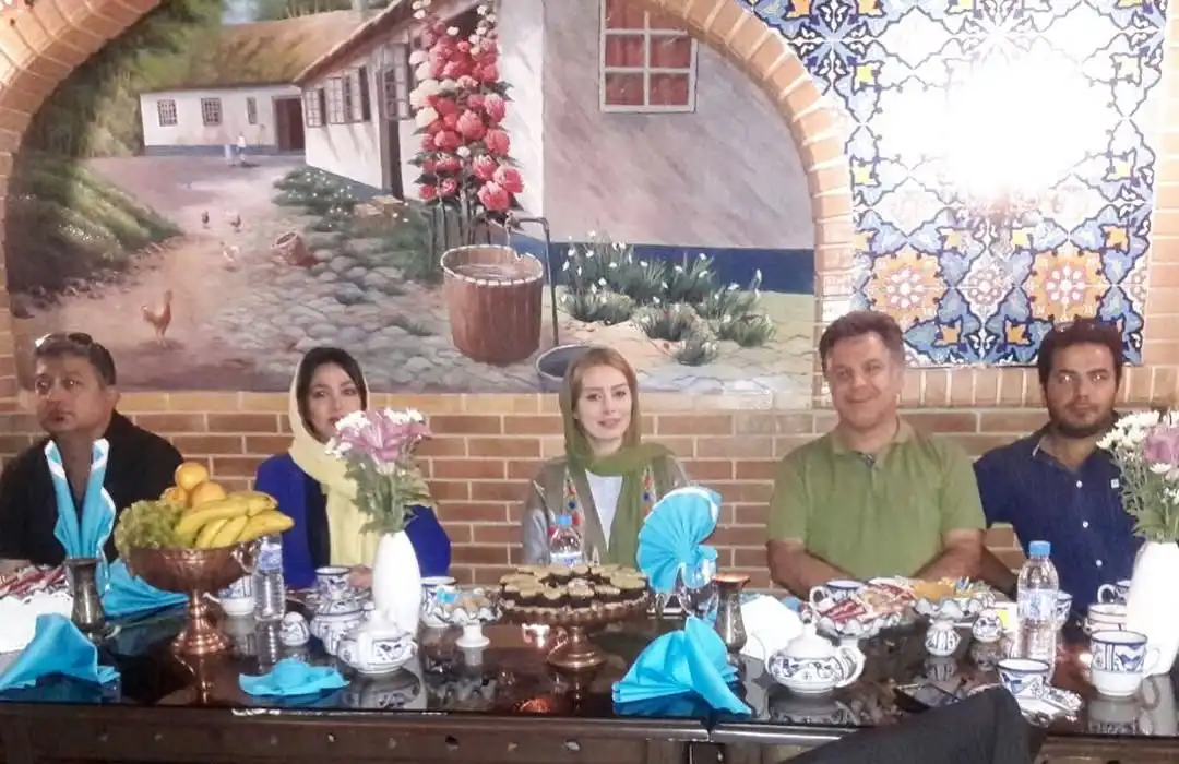 قاب روز | عکس دیده نشده از «سحر قریشی» در یک دورهمی در سال 1396 قاب روز | عکس دیده نشده از «سحر قریشی» در یک دورهمی در سال 1396