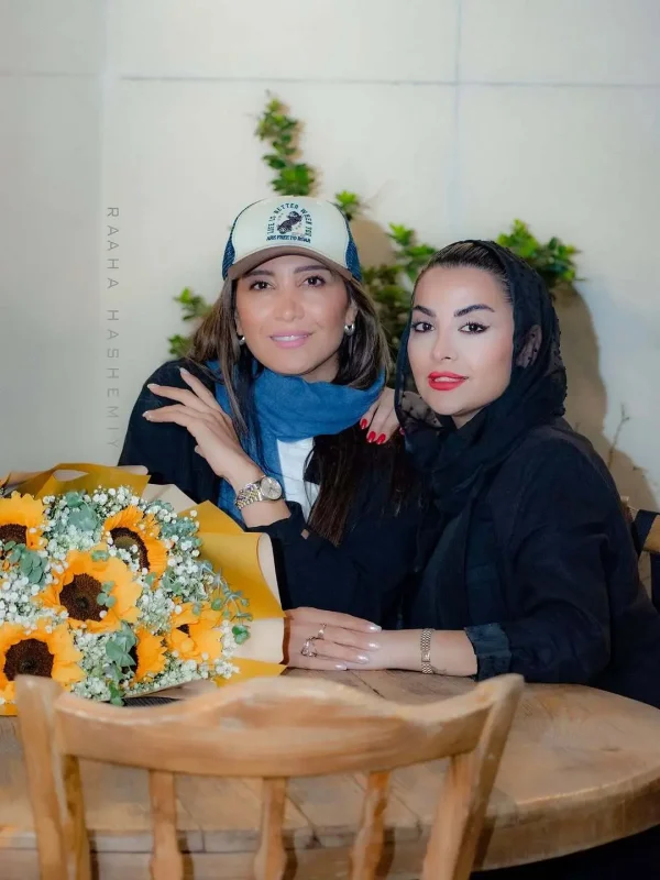 قاب روز | عکس جذاب نیکی مظفری، احمد مهرانفر و مونا فائزپور قاب روز | عکس جذاب نیکی مظفری، احمد مهرانفر و مونا فائزپور