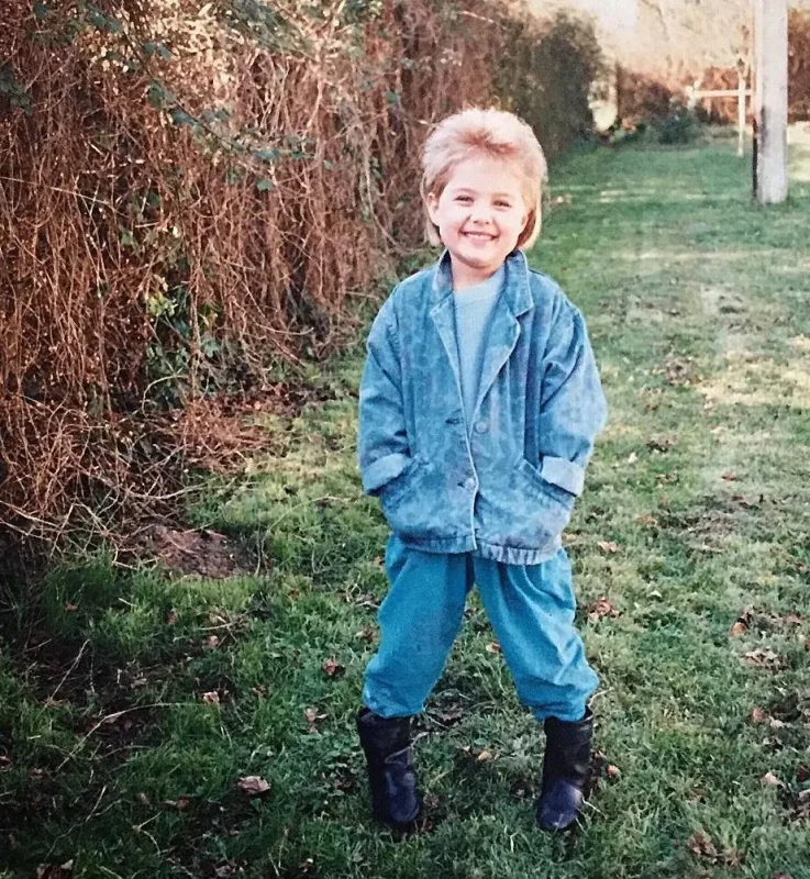 قاب روز | عکس «آزاده» سریال کیمیا در 4 سالگی در فرانسه سال 1364 قاب روز | عکس «آزاده» سریال کیمیا در 4 سالگی در فرانسه سال 1364