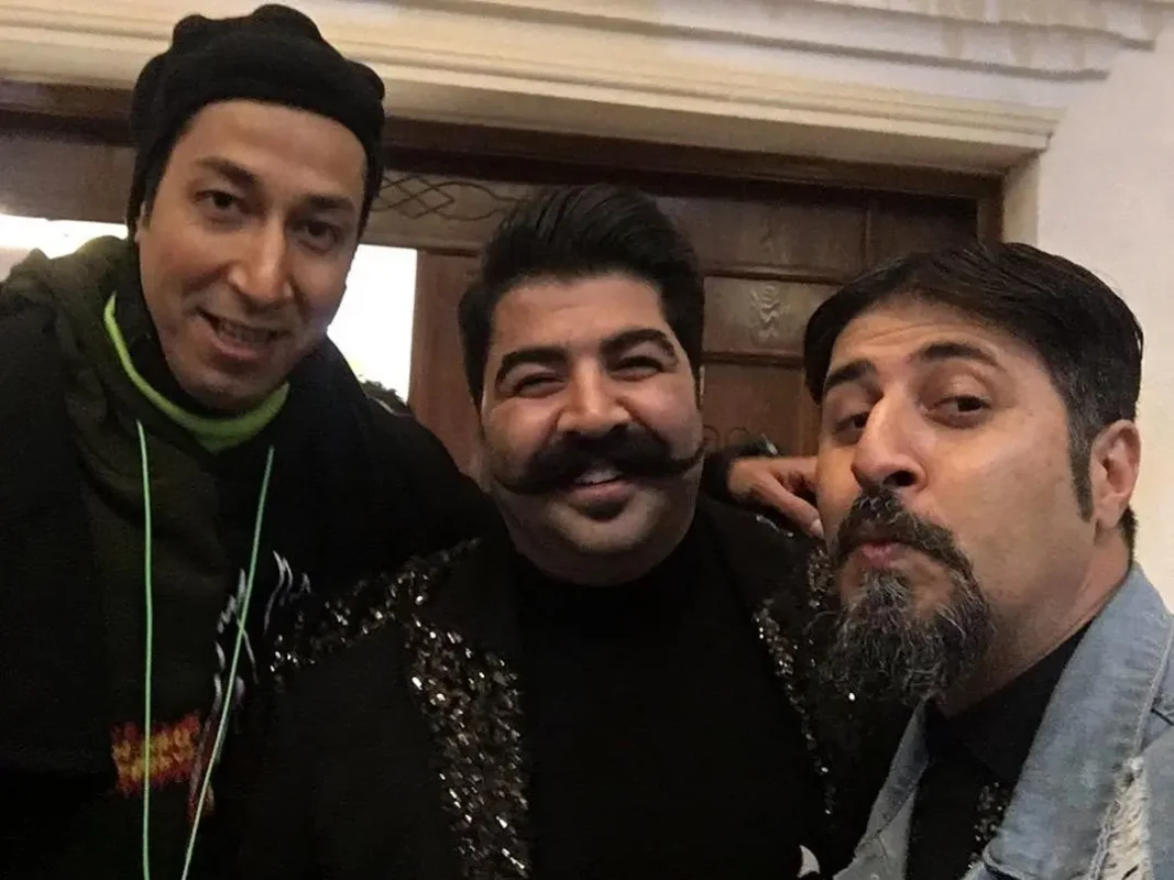 🔥تاریخ وبگردی | عکس بهتاش، رحمت و بهنام بانی در پشت صحنه سریال پایتخت 6 🔥تاریخ وبگردی | عکس بهتاش، رحمت و بهنام بانی در پشت صحنه سریال پایتخت 6