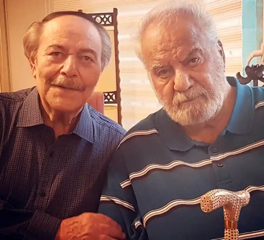 تاریخ وبگردی | عکس کمتردیدهشده از محمدعلی تبریزیان(همایون) و ناصر ملک مطیعی دهه 90 سال ۱۴۰۴ تاریخ وبگردی | عکس کمتردیدهشده از محمدعلی تبریزیان(همایون) و ناصر ملک مطیعی دهه 90 سال ۱۴۰۴