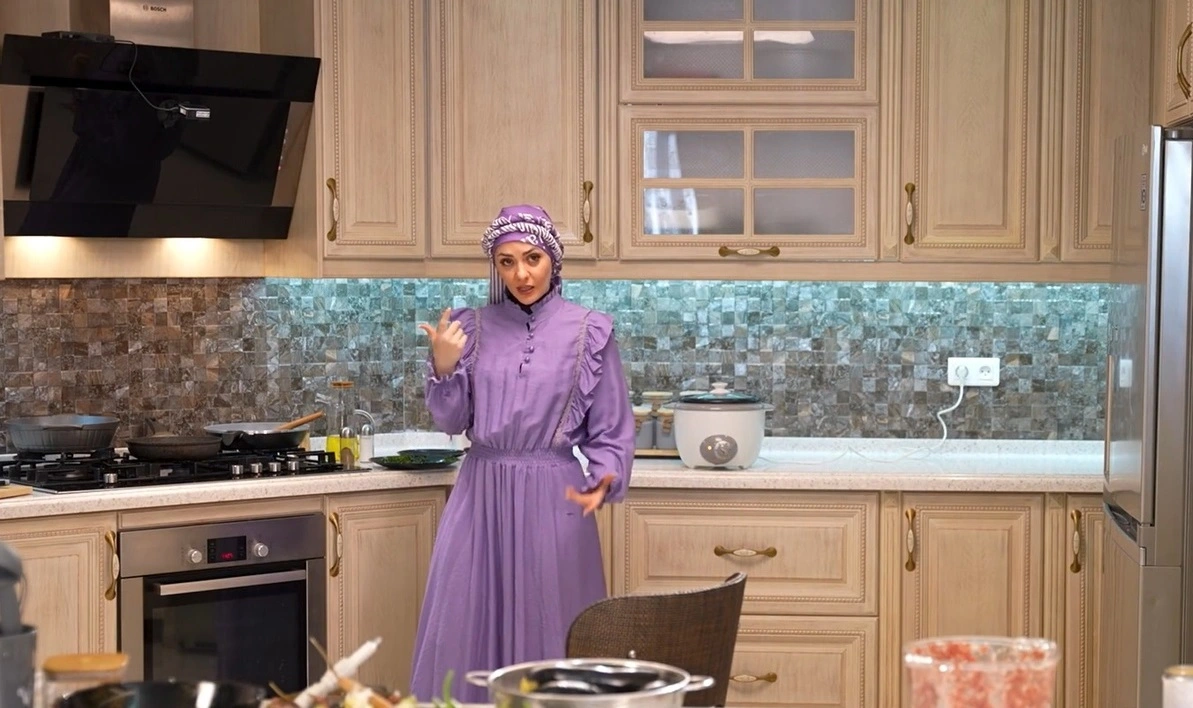 نگاه روز | خانه لاکچری و دکوراسیون شیک حوریه مقدم در برنامه شام ایرانی سال ۱۴۰۴ نگاه روز | خانه لاکچری و دکوراسیون شیک حوریه مقدم در برنامه شام ایرانی سال ۱۴۰۴