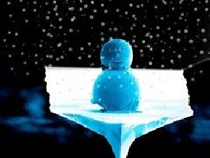 تاریخ و زمان وبگردی؛ کوچکترین آدم برفی جهان!! تاریخ و زمان وبگردی؛ کوچکترین آدم برفی جهان!!