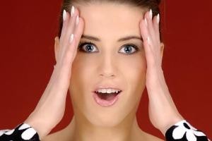 زمان و ساعت وبگردی؛ دختری که ۱۷ سالگی خوابید وقتی بیدار شد ۲۳ ساله بود! زمان و ساعت وبگردی؛ دختری که ۱۷ سالگی خوابید وقتی بیدار شد ۲۳ ساله بود!