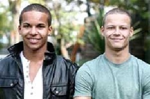 تاریخ و زمان وبگردی؛ دوقلو هایی عجیب و باور نکردنی اما واقعی!! +عکس