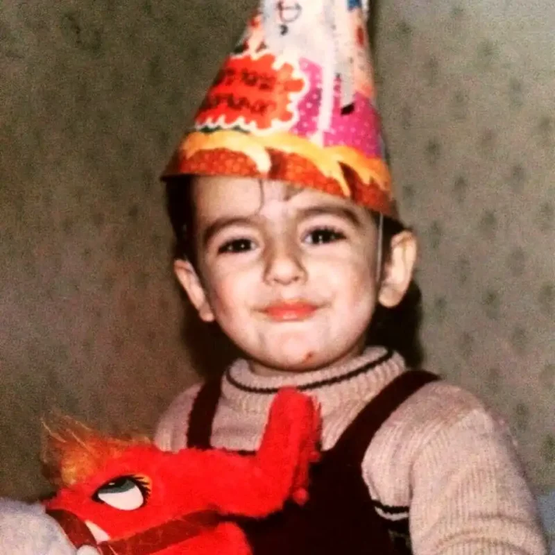 عکس آنلاین | عکس کودکی جواد سریال بچه مهندس 4 در جشن تولد 3 سالگی سال ۱۴۰۴ عکس آنلاین | عکس کودکی جواد سریال بچه مهندس 4 در جشن تولد 3 سالگی سال ۱۴۰۴