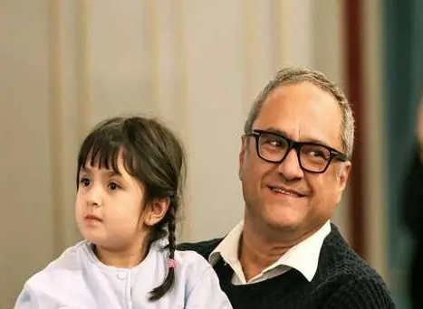 قاب روز | نگار جواهریان با انتشار عکس دخترش نور و کتابهایش قاب روز | نگار جواهریان با انتشار عکس دخترش نور و کتابهایش