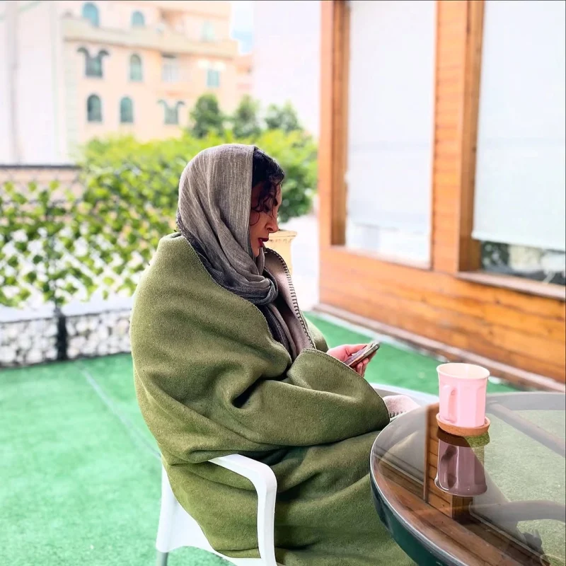 عکس آنلاین | ژست حدیثه تهرانی در بالکن خوشگل و دیدنیش سال ۱۴۰۴ عکس آنلاین | ژست حدیثه تهرانی در بالکن خوشگل و دیدنیش سال ۱۴۰۴