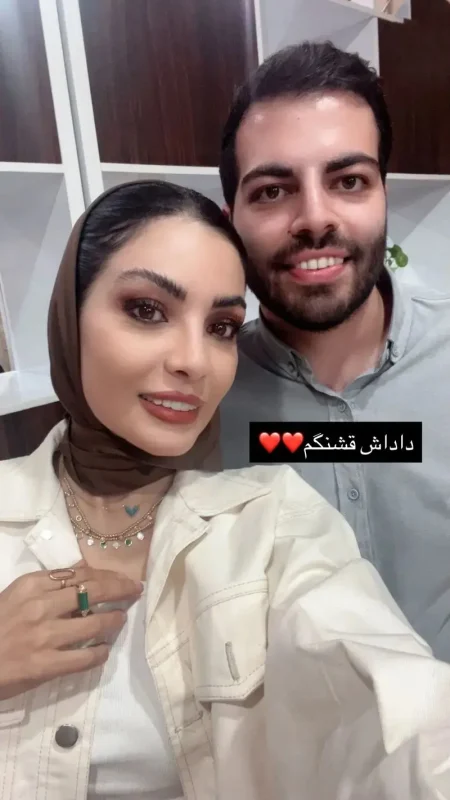 🔥تاریخ وبگردی | صحرا اسداللهی و برادرش در یک قاب خانوادگی 🔥تاریخ وبگردی | صحرا اسداللهی و برادرش در یک قاب خانوادگی