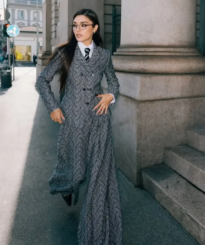 قاب روز | استایل چشمگیر هانده ارچل بازیگر مست عشق در هفته مد میلان قاب روز | استایل چشمگیر هانده ارچل بازیگر مست عشق در هفته مد میلان