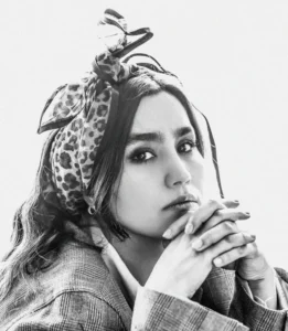 عکس داغ امروز | عکس هنری «عطیه نامزد قاسم» سریال بچه مهندس در 34 سالگی عکس داغ امروز | عکس هنری «عطیه نامزد قاسم» سریال بچه مهندس در 34 سالگی