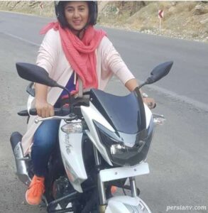 نگاه روز | موتور سواری بازیگر لیسانسه‌ها تبسم هاشمی