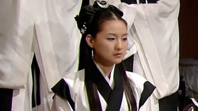 نگاه روز |عکس‌های شخصی «بانو سوریانگ» سریال جومونگ 36 سالگی در کنار همسرش