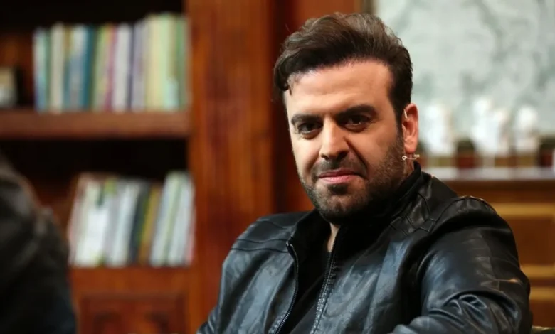 🔥تاریخ وبگردی | عکس سلفی بهرنگ علوی با میدان آزادی 🔥تاریخ وبگردی | عکس سلفی بهرنگ علوی با میدان آزادی