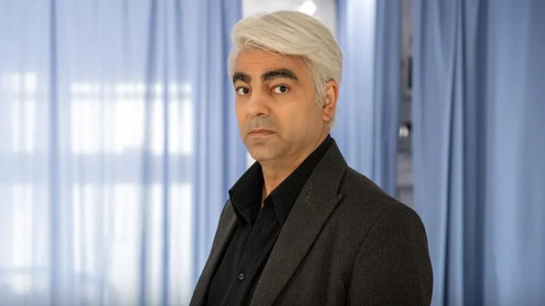 تاریخ وبگردی |عکس «اجل معلق» در کنار اکبر عبدی سال 74 تاریخ وبگردی |عکس «اجل معلق» در کنار اکبر عبدی سال 74