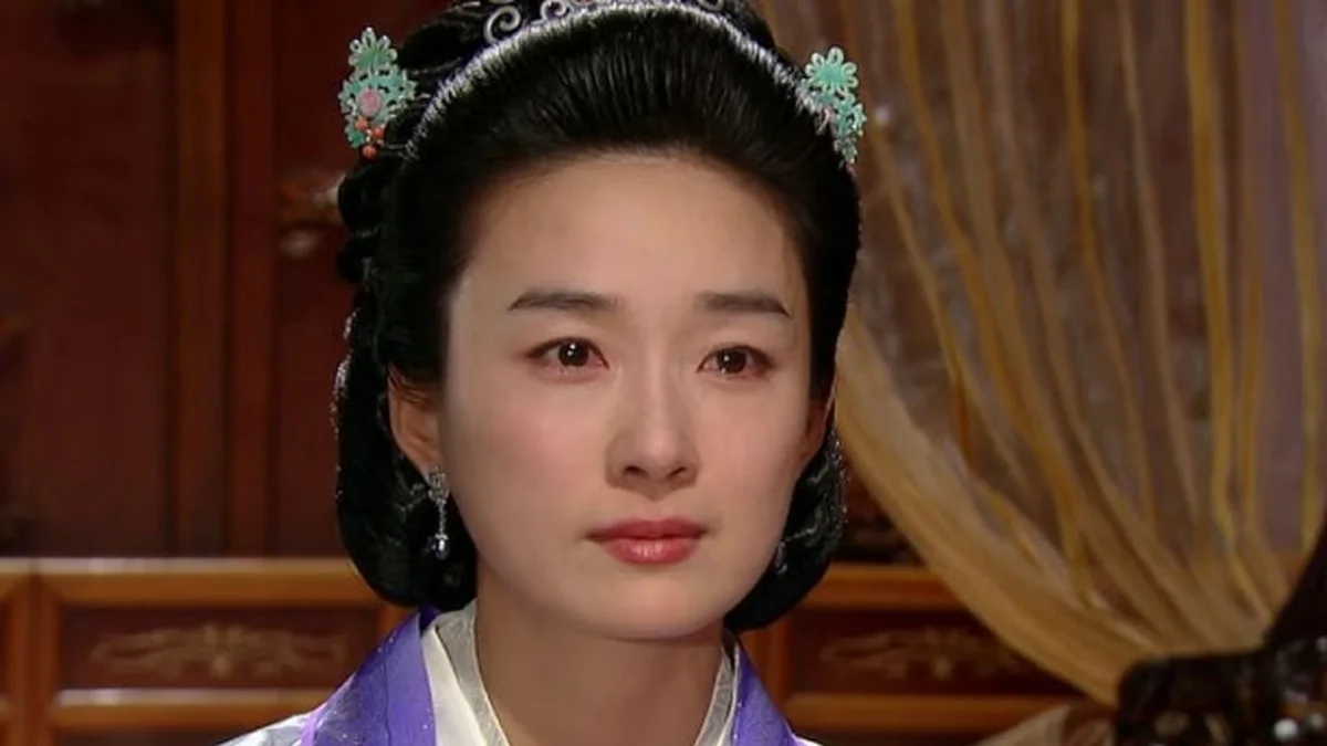 🔥تاریخ وبگردی | عکس بانو یوها با دامن پلنگی در جشن پایان سریال جومونگ عکس بانو یوها با دامن پلنگی در جشن پایان سریال جومونگ