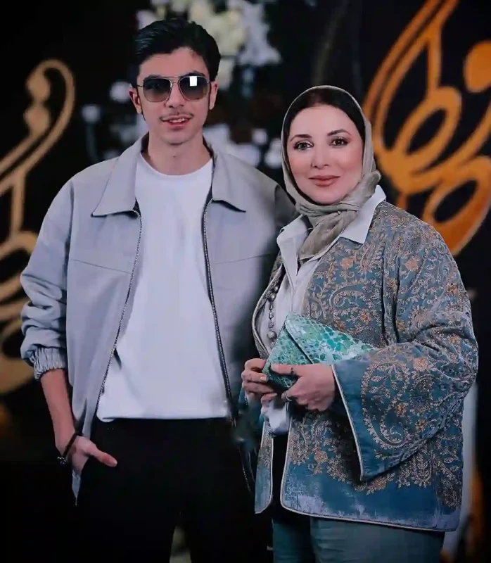 نگاه روز | رویا میرعلمی در کنار خوانواده جذابش سال ۱۴۰۴ نگاه روز | رویا میرعلمی در کنار خوانواده جذابش سال ۱۴۰۴