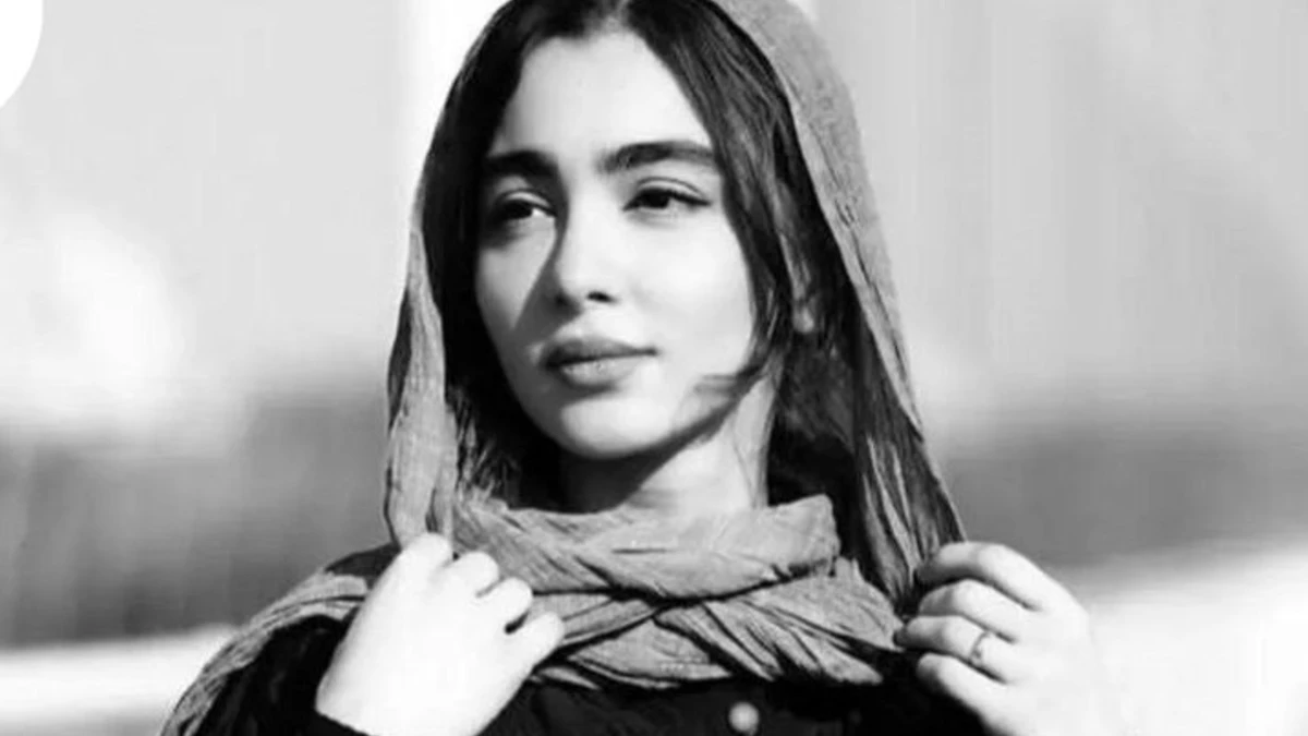 🔥تاریخ وبگردی | سونیا حسینی با این عکس غوغا به پا کرد سونیا حسینی با این عکس غوغا به پا کرد