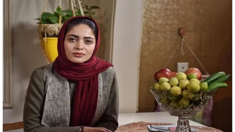 عکس داغ امروز | عکس قدیمی طاهره دختر محمود نقاش سریال پایتخت 6 در کودکی دهه 70 عکس داغ امروز | عکس قدیمی طاهره دختر محمود نقاش سریال پایتخت 6 در کودکی دهه 70